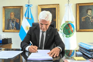 Poggi firmó el proyecto de Ley de Régimen Integral de Promoción del Desarrollo Económico y del Empleo